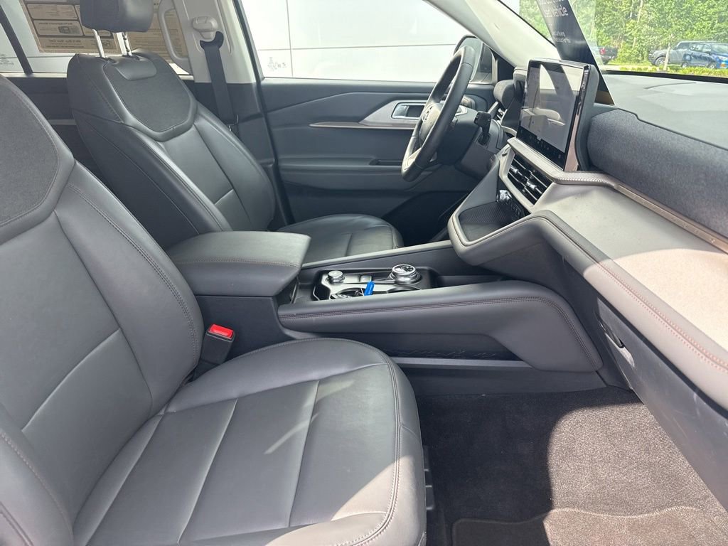 Certified 2026 Ford Explorer Active w/ Active Comfort Package RWD image 31