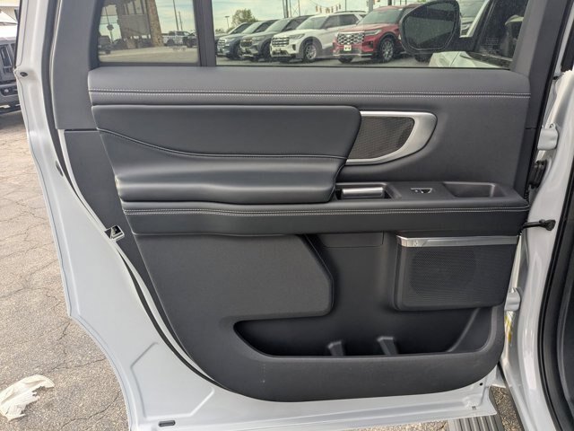 Certified 2025 Ford Expedition Max Platinum w/ Stealth Appearance Package AWD/4WD image 27