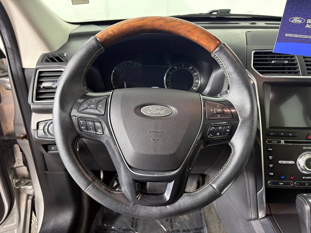 Certified 2018 Ford Explorer Platinum AWD/4WD image 16