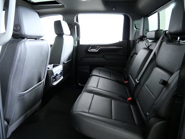 Used 2025 GMC Sierra 1500 Elevation w/ Elevation Premium Package AWD/4WD image 11