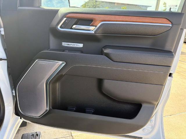 Used 2022 GMC Sierra 1500 Denali w/ Denali Reserve Package AWD/4WD image 18