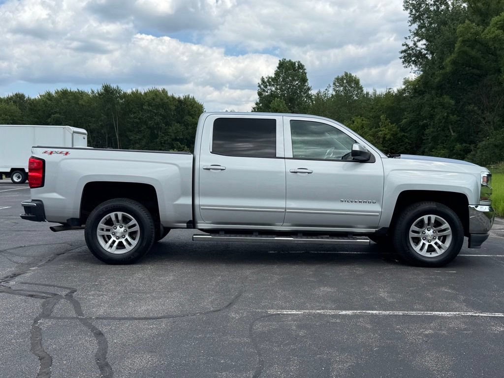 Used 2017 Chevrolet Silverado 1500 LT w/ All Star Edition AWD/4WD image 7