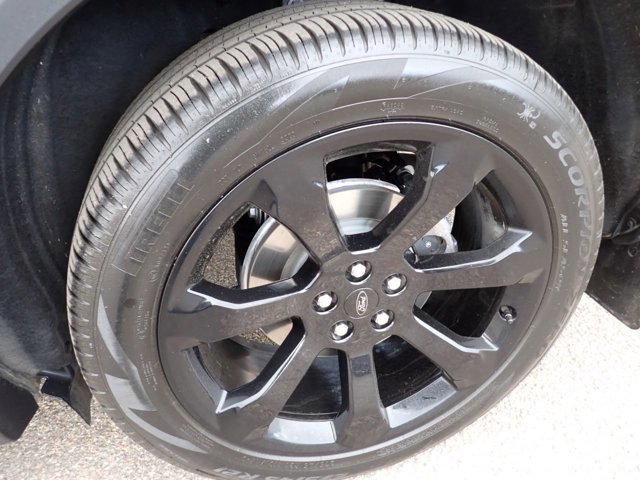 Certified 2023 Ford Explorer ST-Line w/ Class IV Trailer Tow Package image 7