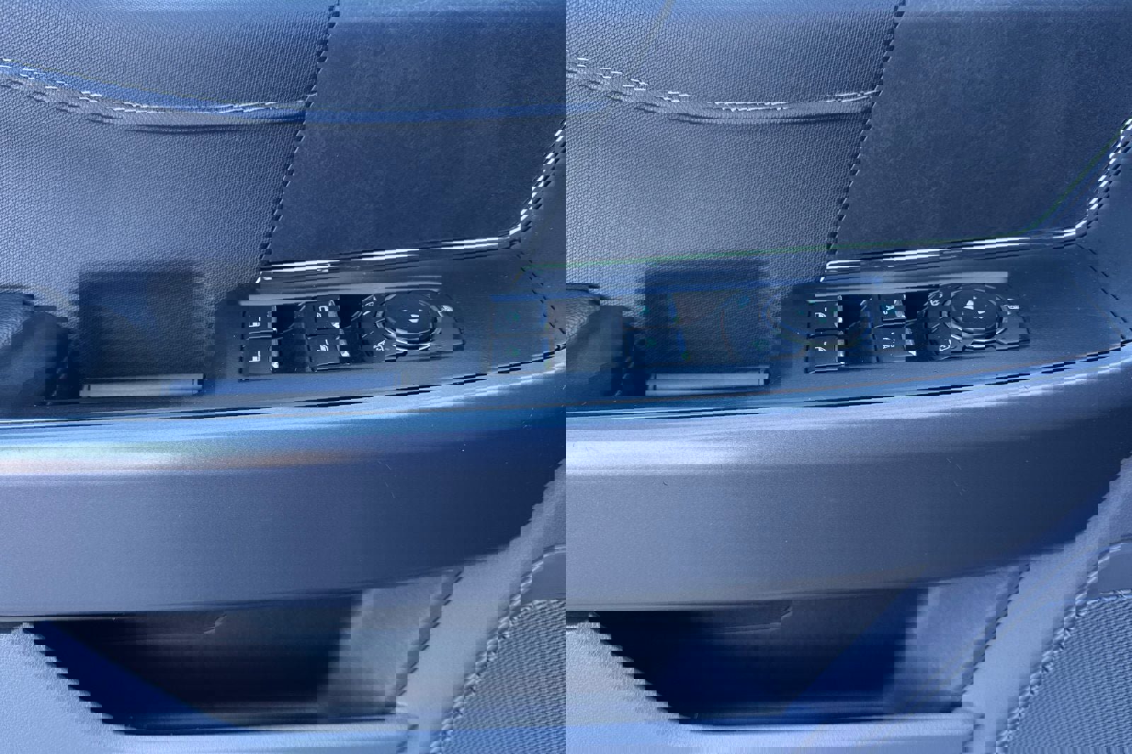 Certified 2025 Ford F150 XLT w/ Equipment Group 301A Standard image 12