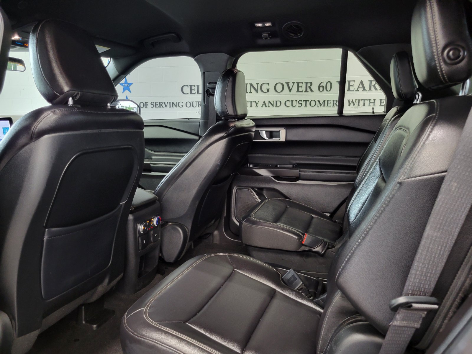 Certified 2020 Ford Explorer XLT w/ Equipment Group 202A AWD/4WD image 25