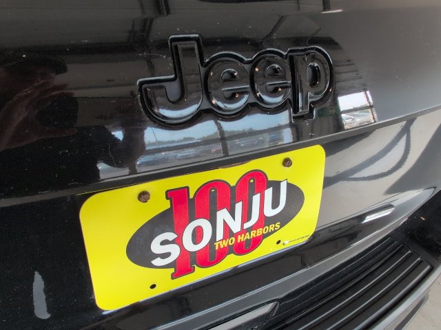 Used 2021 Jeep Grand Cherokee Laredo X AWD/4WD image 36