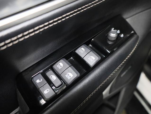 Used 2024 Jeep Wagoneer 4WD w/ Premium Group I image 23