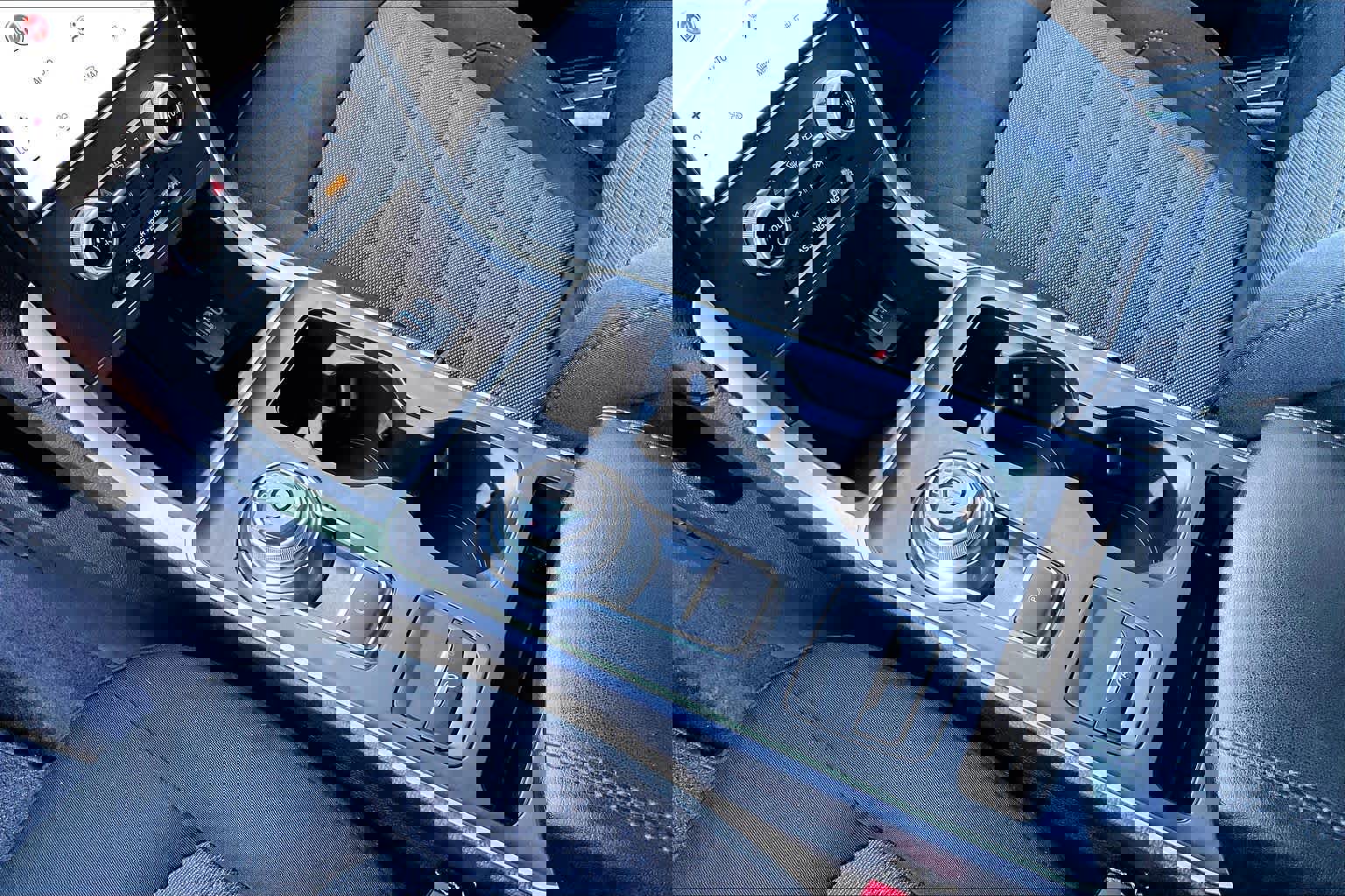 Certified 2023 Ford Edge SE image 18