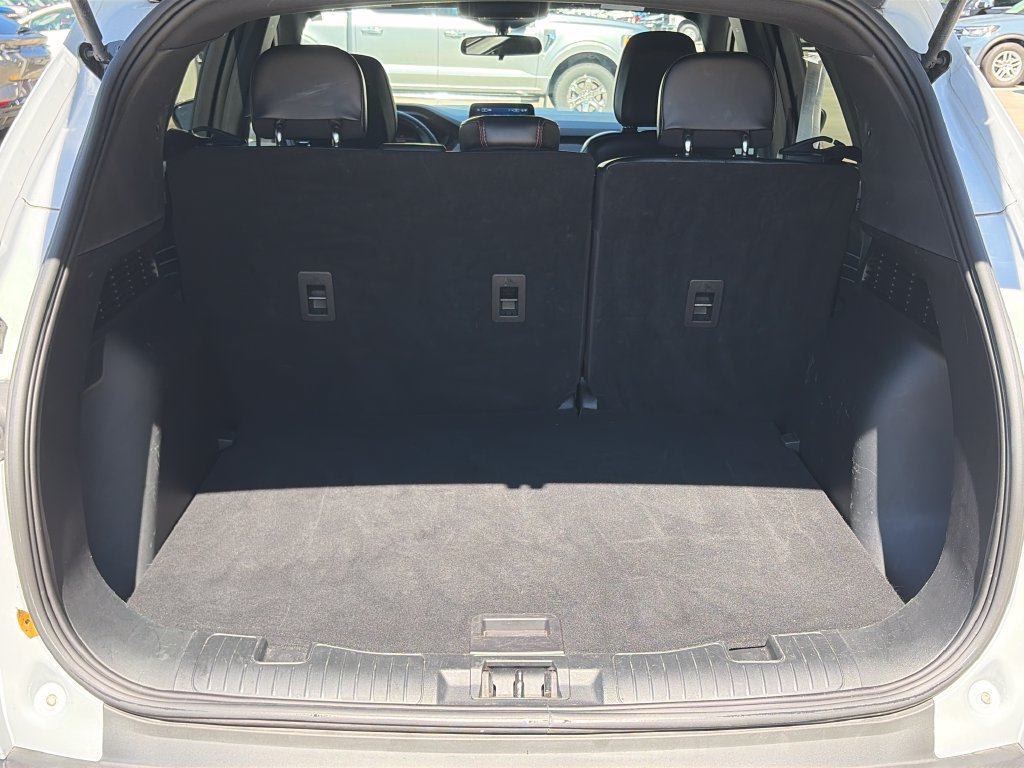 Certified 2025 Ford Escape ST-Line FWD image 31
