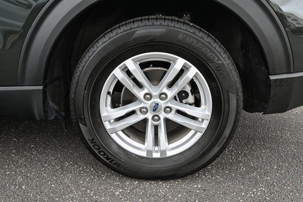 Certified 2023 Ford Explorer XLT w/ Equipment Group 202A image 16