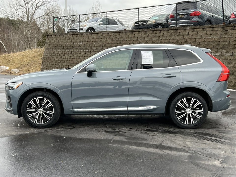 Used 2022 Volvo XC60 B5 Inscription image 5