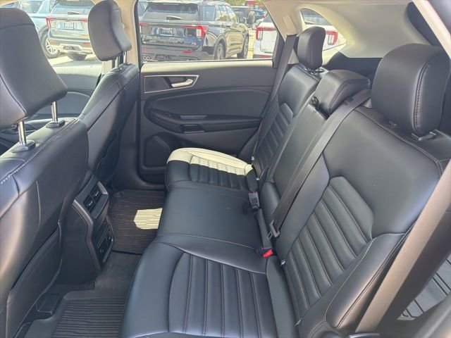 Certified 2024 Ford Edge SEL w/ Convenience Package AWD/4WD image 9