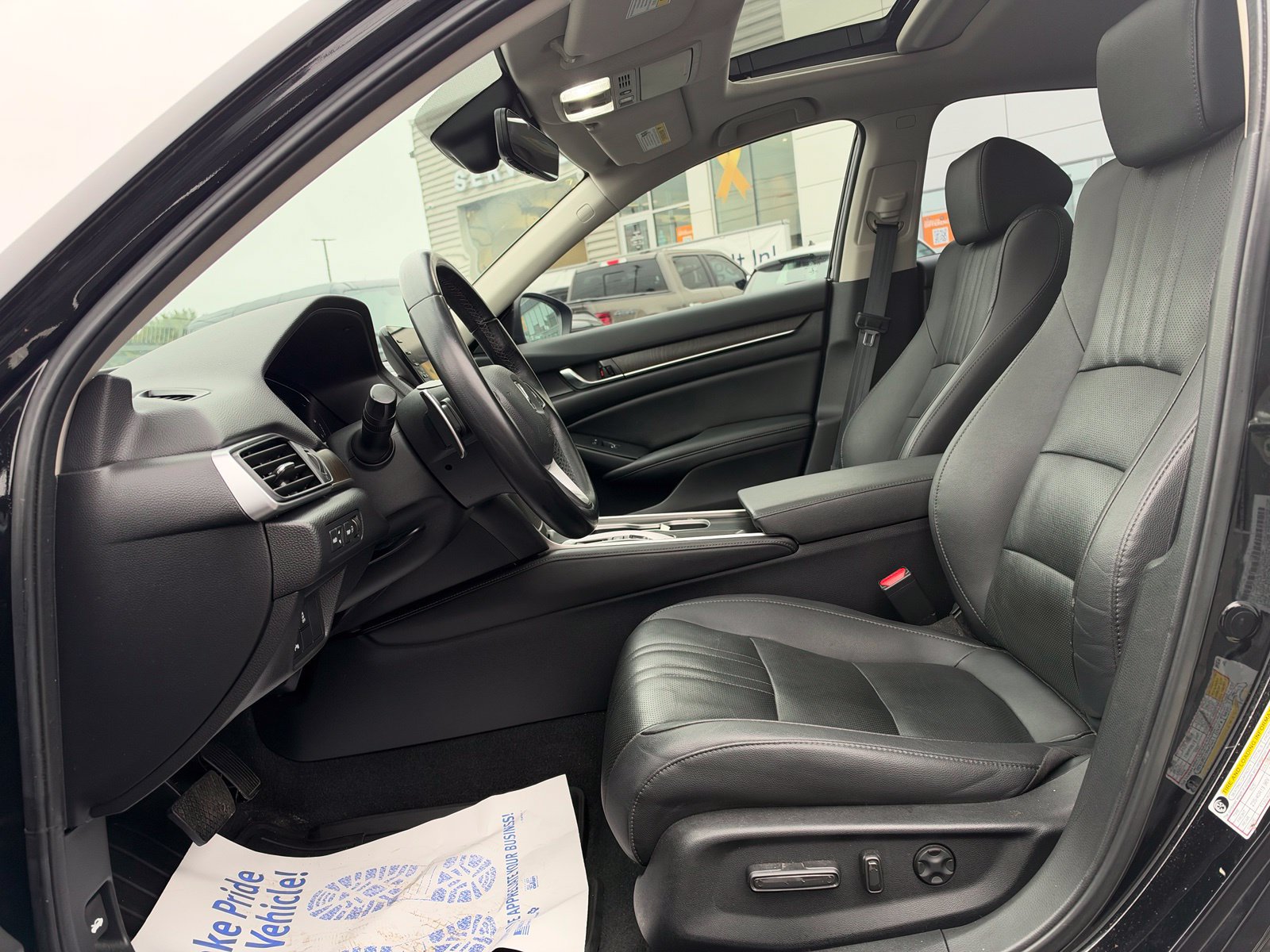 Used 2020 Honda Accord Touring image 12