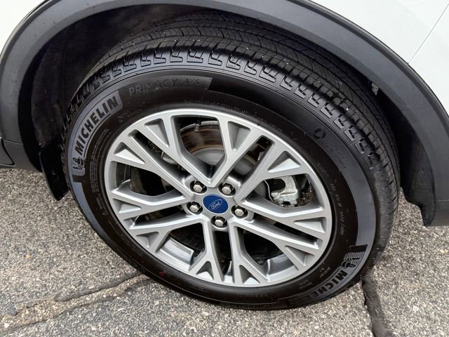 Certified 2022 Ford Escape SEL image 5