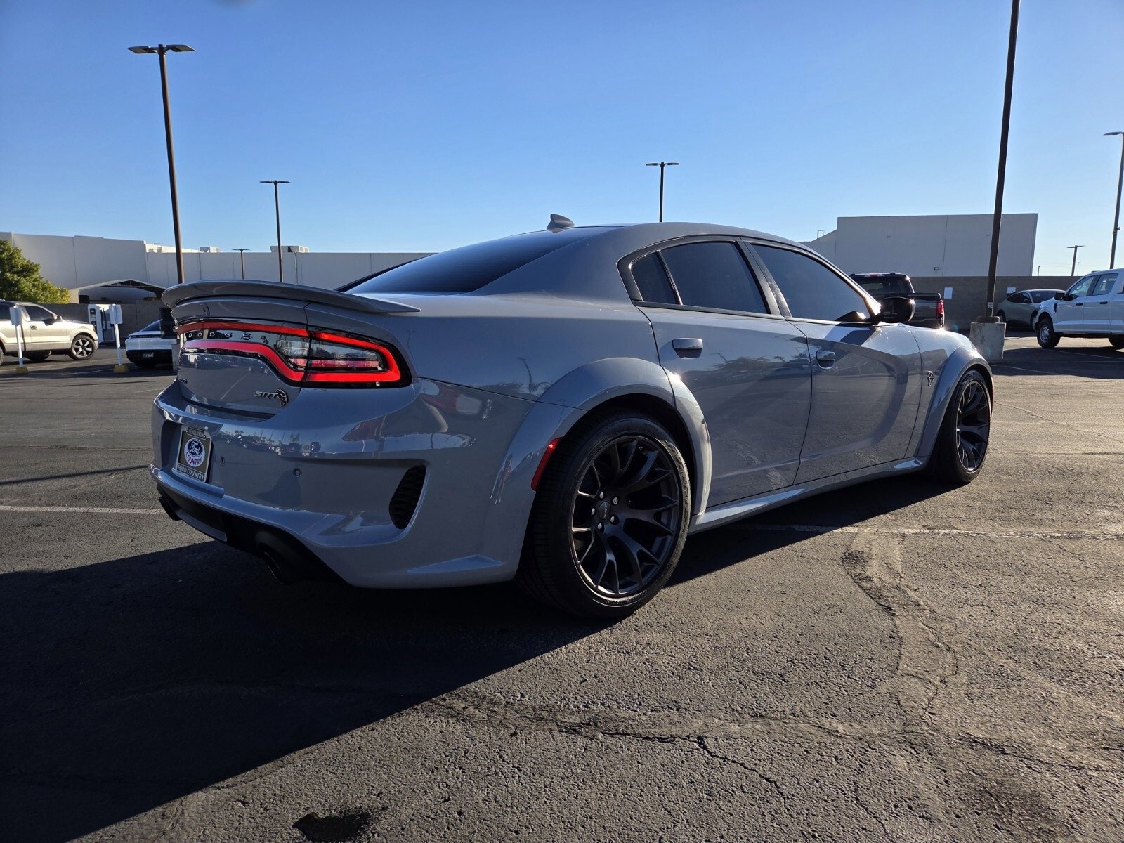 Used 2020 Dodge Charger SRT Hellcat w/ Carbon/Suede Interior Package image 5