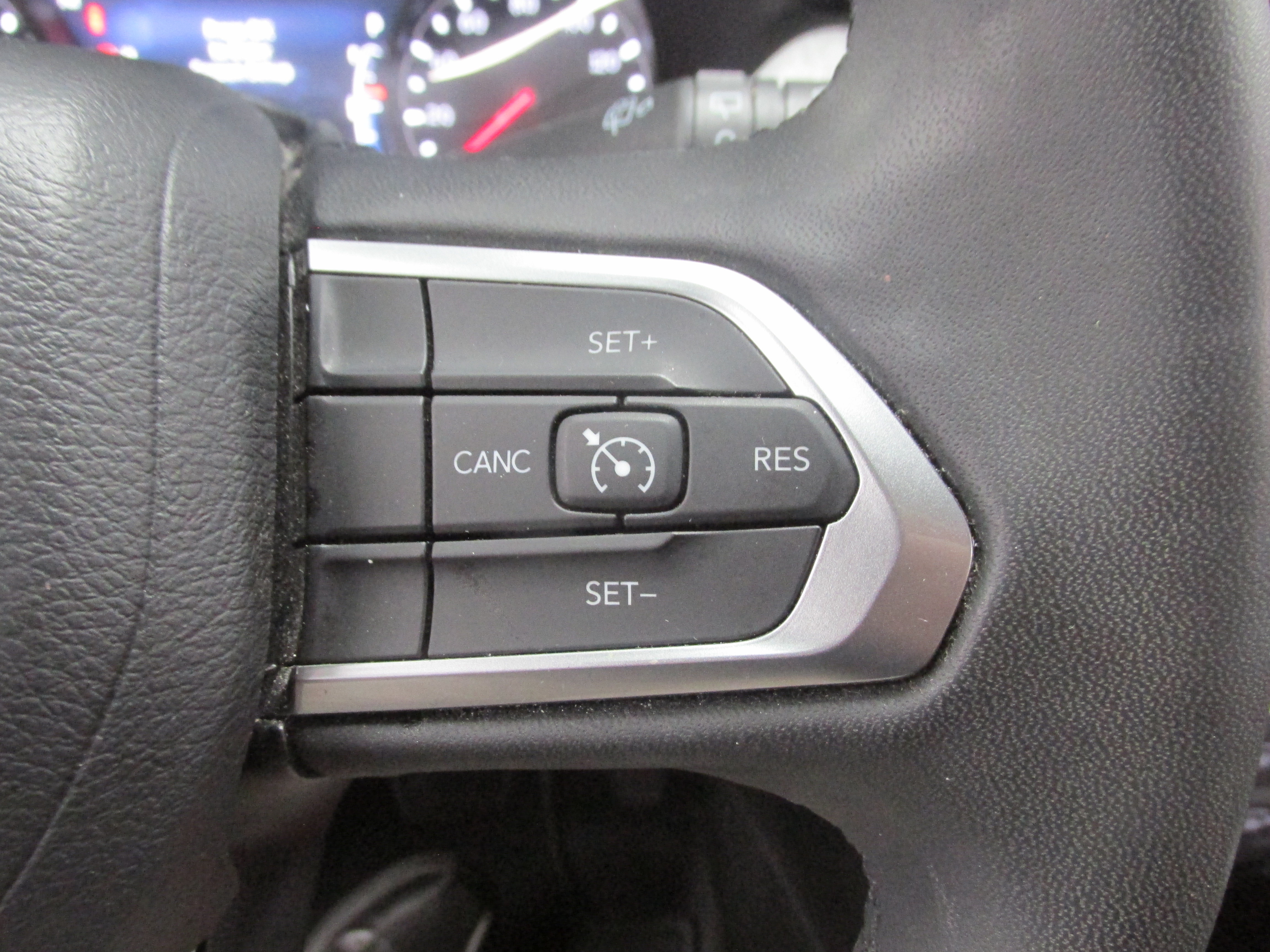 Used 2024 Jeep Compass Latitude AWD/4WD image 32
