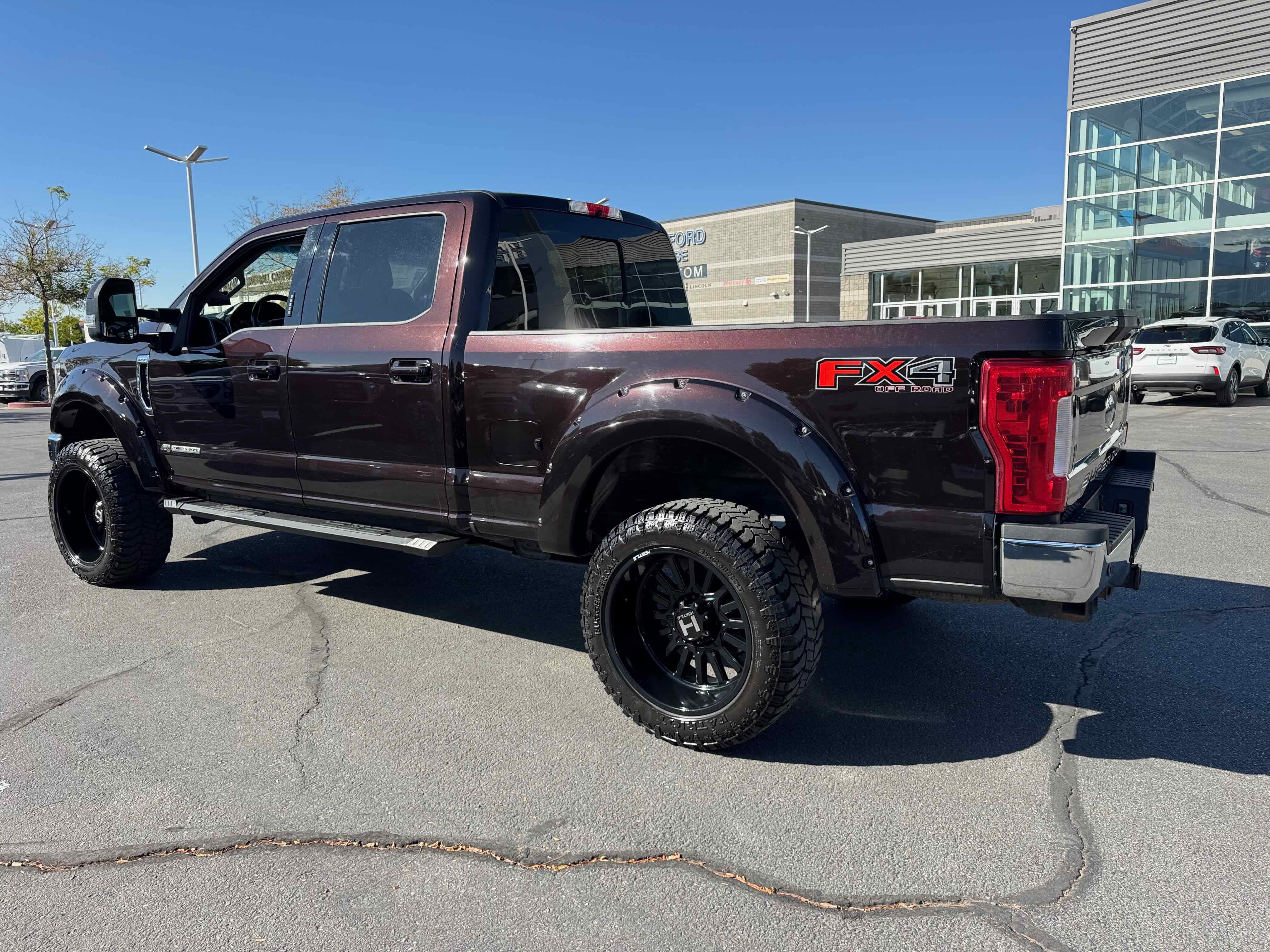 Certified 2019 Ford F350 Lariat image 3
