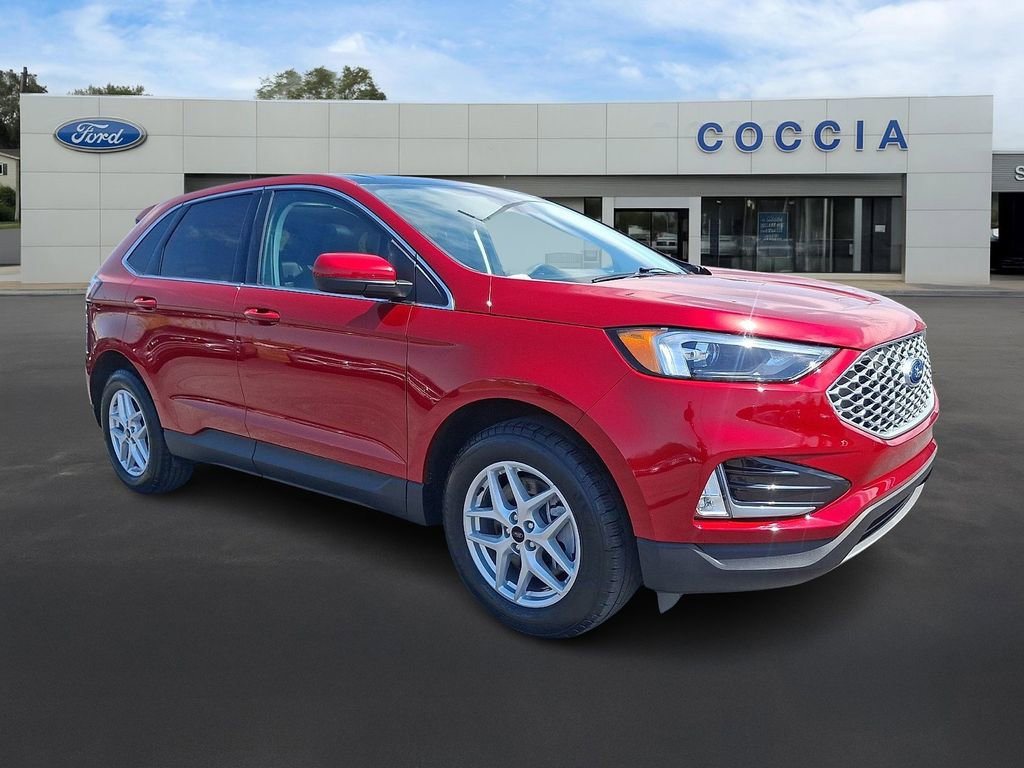 Certified 2023 Ford Edge SEL w/ Convenience Package AWD/4WD image 3