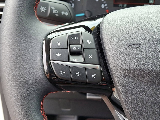 Certified 2022 Ford Escape SEL w/ SEL Stealth AWD Package image 17