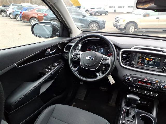 Used 2019 Kia Sorento LX w/ LX Convenience Package image 14