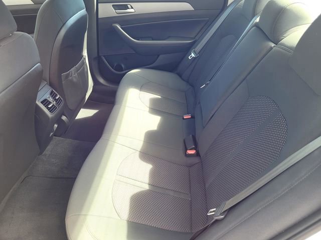 Used 2019 Hyundai Sonata SEL w/ Tech Package 02 FWD image 12