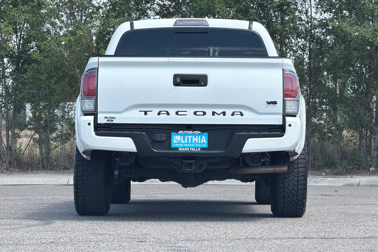 Used 2021 Toyota Tacoma TRD Sport w/ Technology Package AWD/4WD image 7