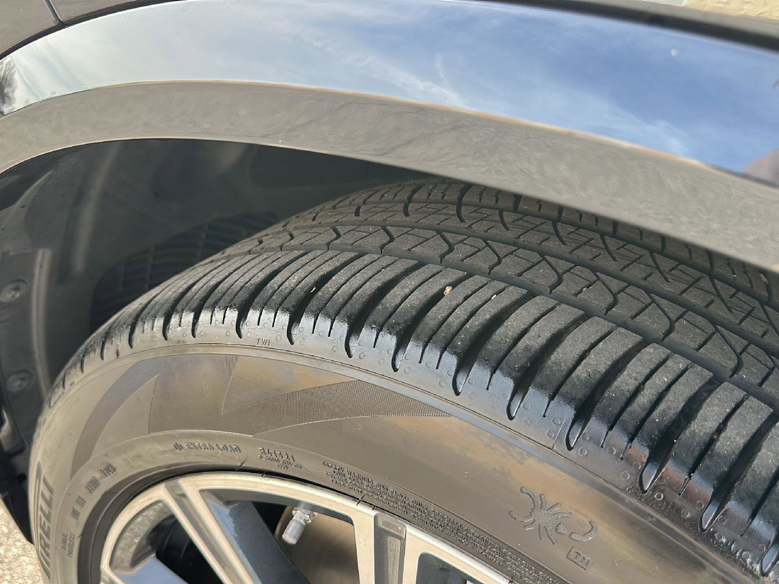 Used 2020 BMW X5 xDrive40i w/ M Sport Package image 11