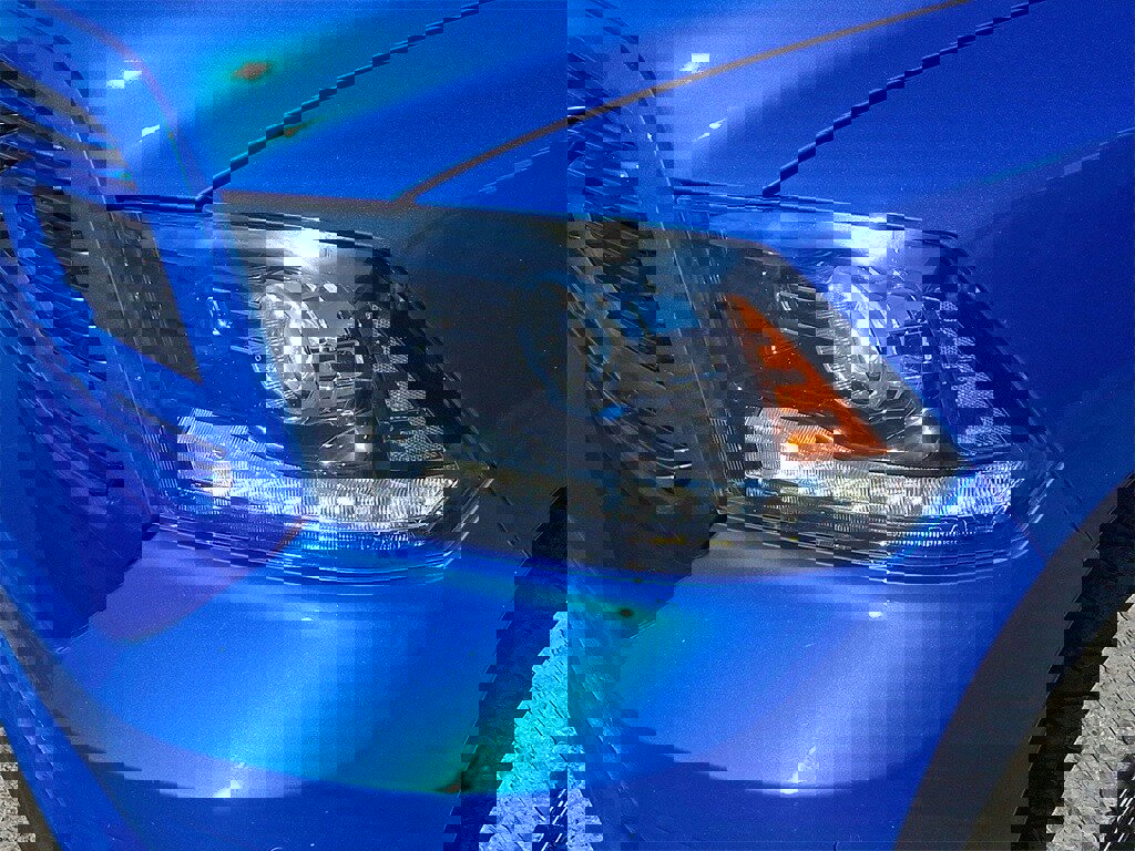 Used 2018 RAM 1500 Sport w/ Hydro Blue Sport Package image 9