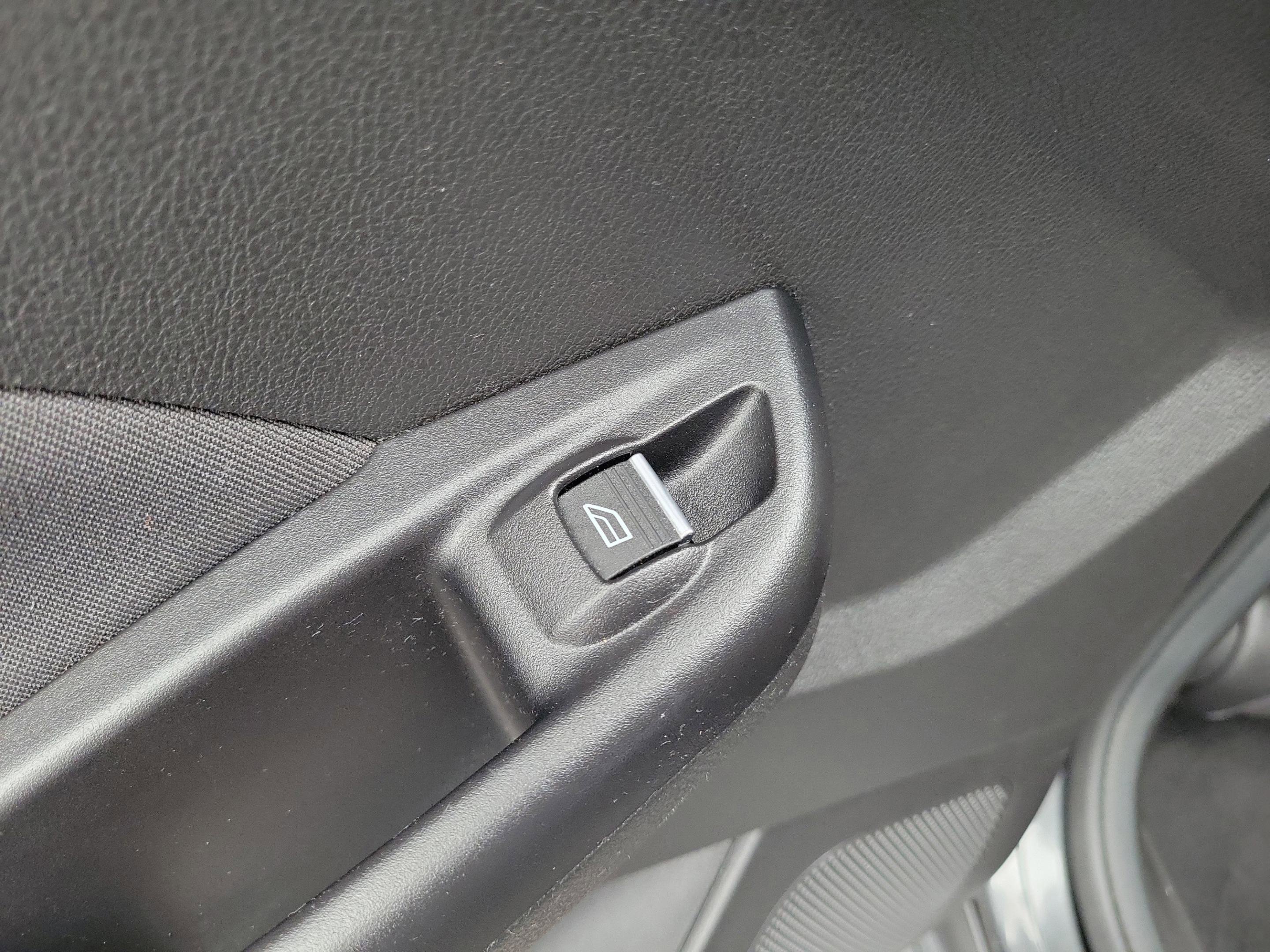 Certified 2018 Ford Focus ST image 13