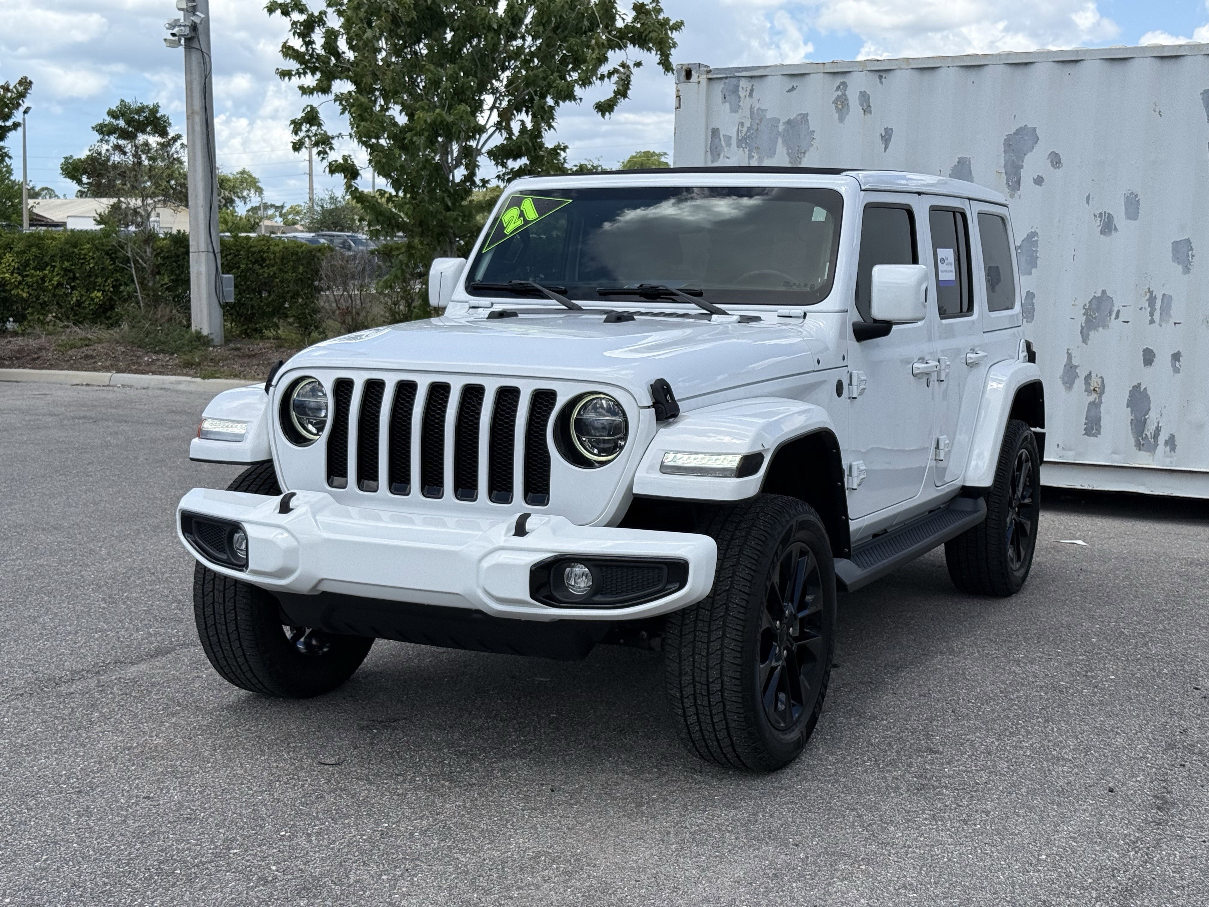 Used 2021 Jeep Wrangler Unlimited Sahara AWD/4WD image 7