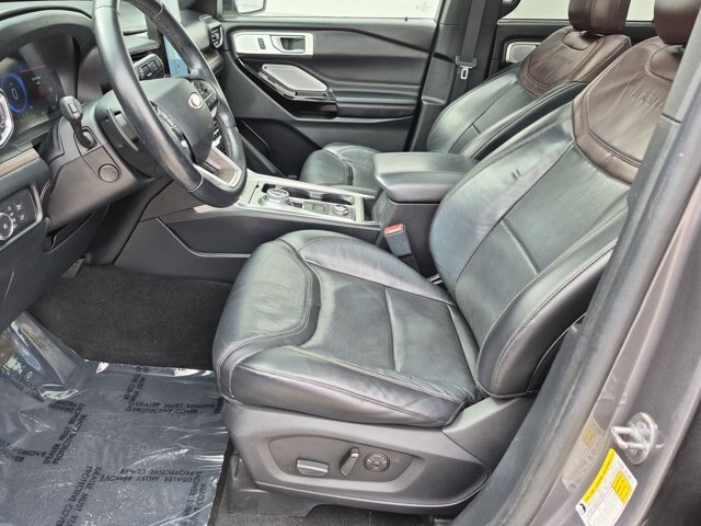 Certified 2021 Ford Explorer Platinum w/ Equipment Group 601A AWD/4WD image 16
