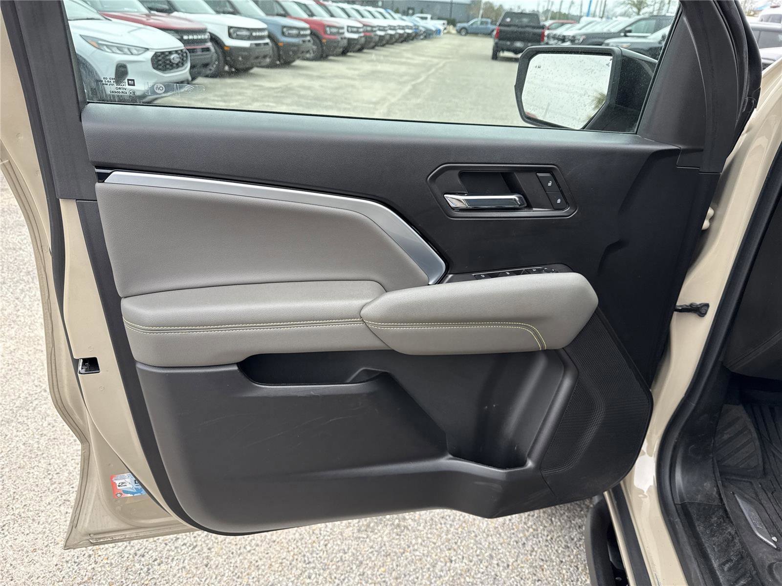 Used 2024 Chevrolet Colorado ZR2 w/ Technology Package image 58