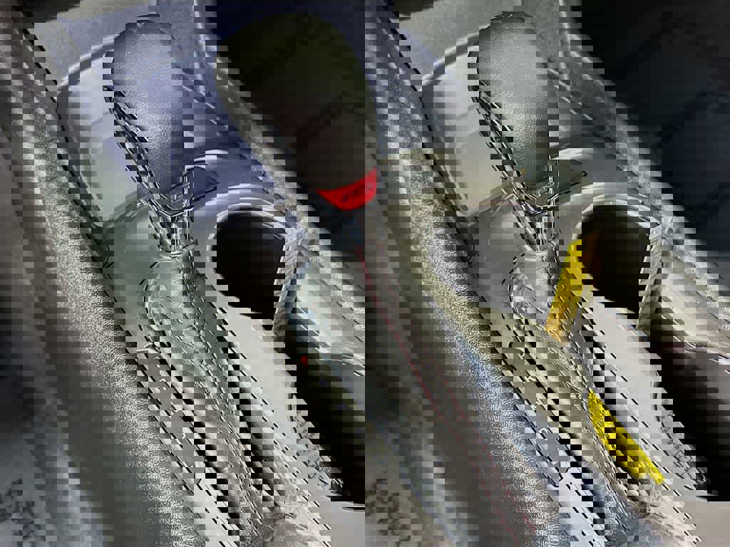 Used 2021 Chevrolet Malibu RS image 18