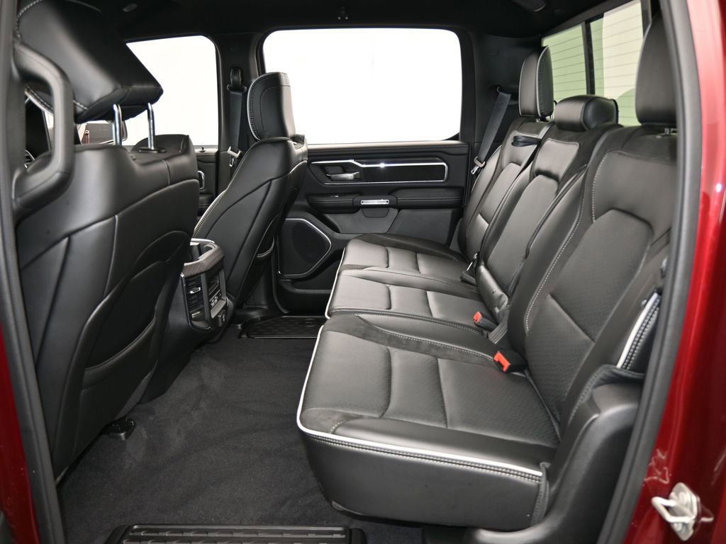 Used 2025 RAM 1500 Laramie AWD/4WD image 30