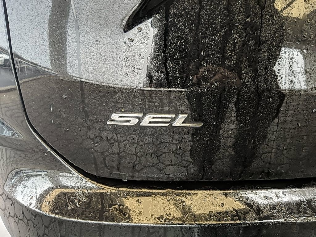 Certified 2024 Ford Edge SEL w/ Convenience Package image 9