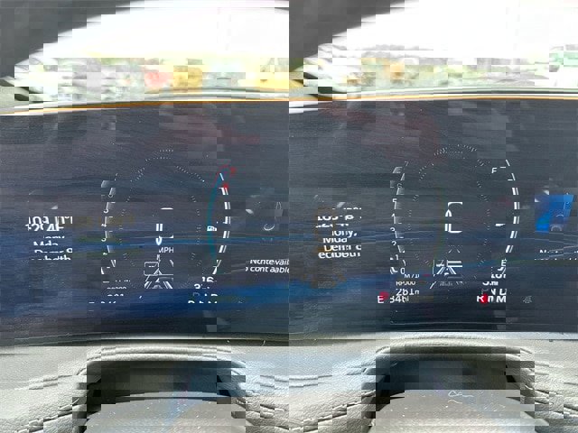 Used 2025 Cadillac XT4 Premium Luxury image 18