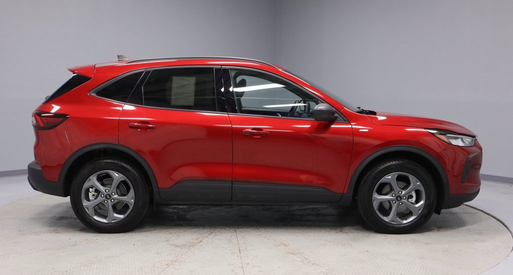 Certified 2025 Ford Escape ST-Line w/ Cold Weather Package image 12