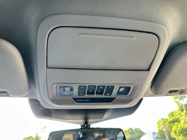 Certified 2022 Ford Explorer XLT w/ Equipment Group 202A AWD/4WD image 60