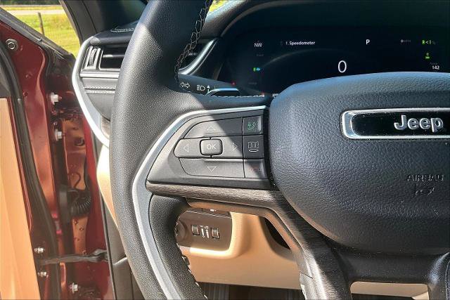 Used 2024 Jeep Grand Cherokee Limited 4xe AWD/4WD image 18