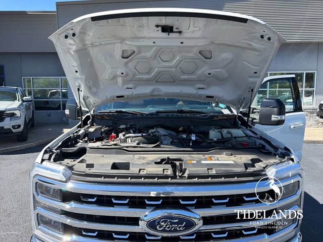 Certified 2024 Ford F250 Lariat w/ Lariat Ultimate Package AWD/4WD image 28