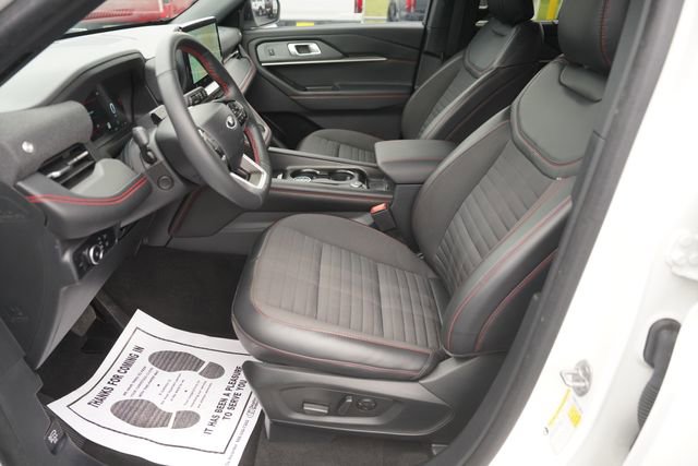Certified 2025 Ford Explorer ST-Line w/ Premium Package RWD image 9