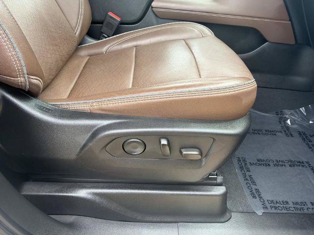 Used 2023 Chevrolet Suburban High Country w/ LPO, Illumination Package RWD image 16