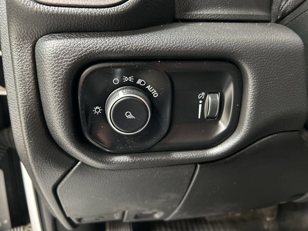 Used 2022 RAM 2500 Tradesman w/ Protection Group image 12