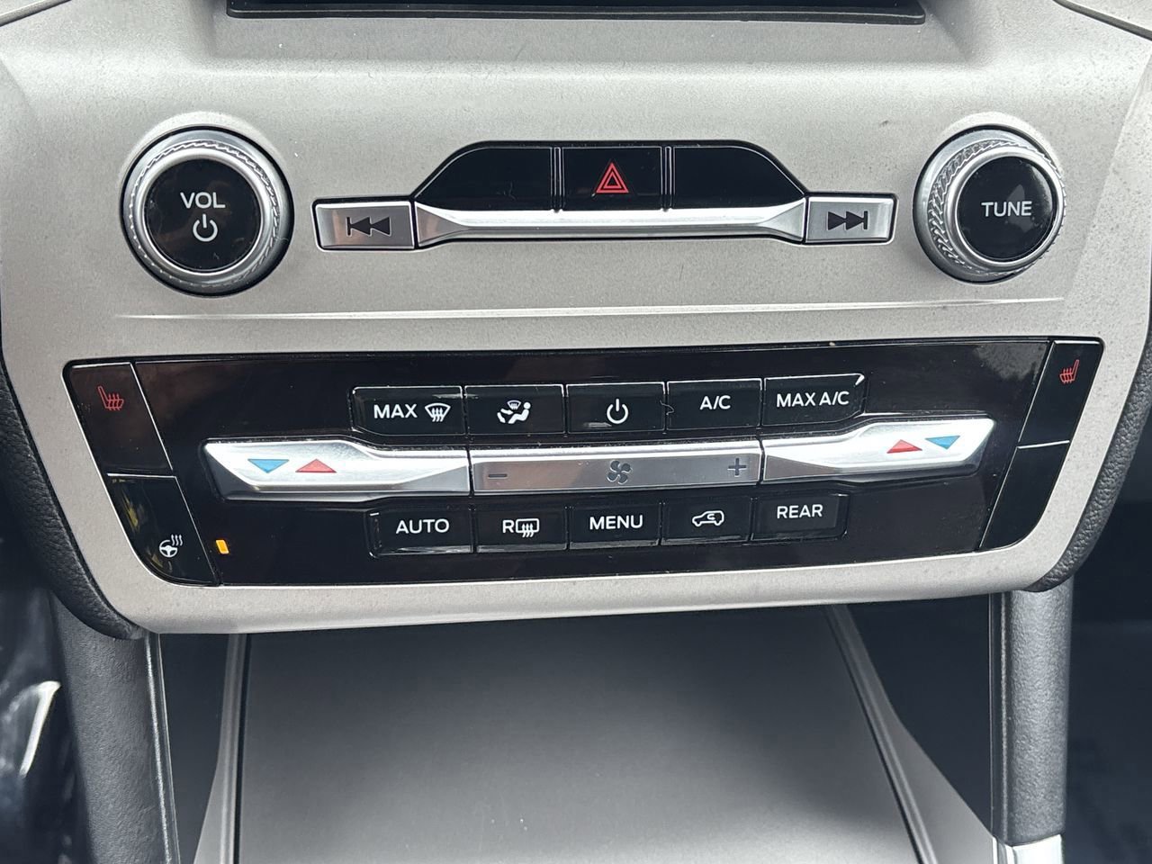 Certified 2023 Ford Explorer XLT w/ Equipment Group 202A image 24