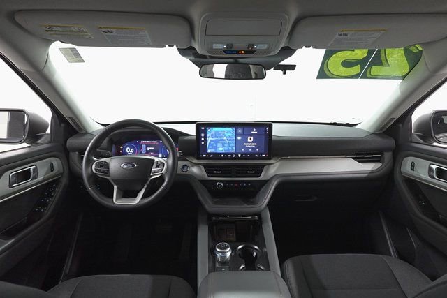 Certified 2025 Ford Explorer Active image 6
