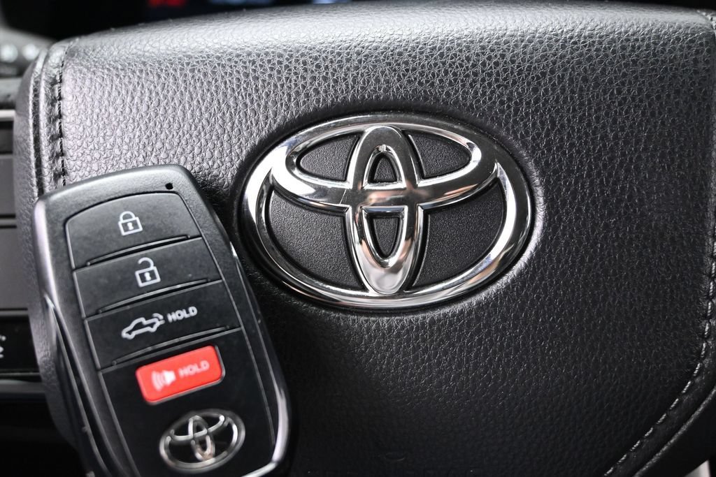 Used 2023 Toyota Tundra Limited AWD/4WD image 46