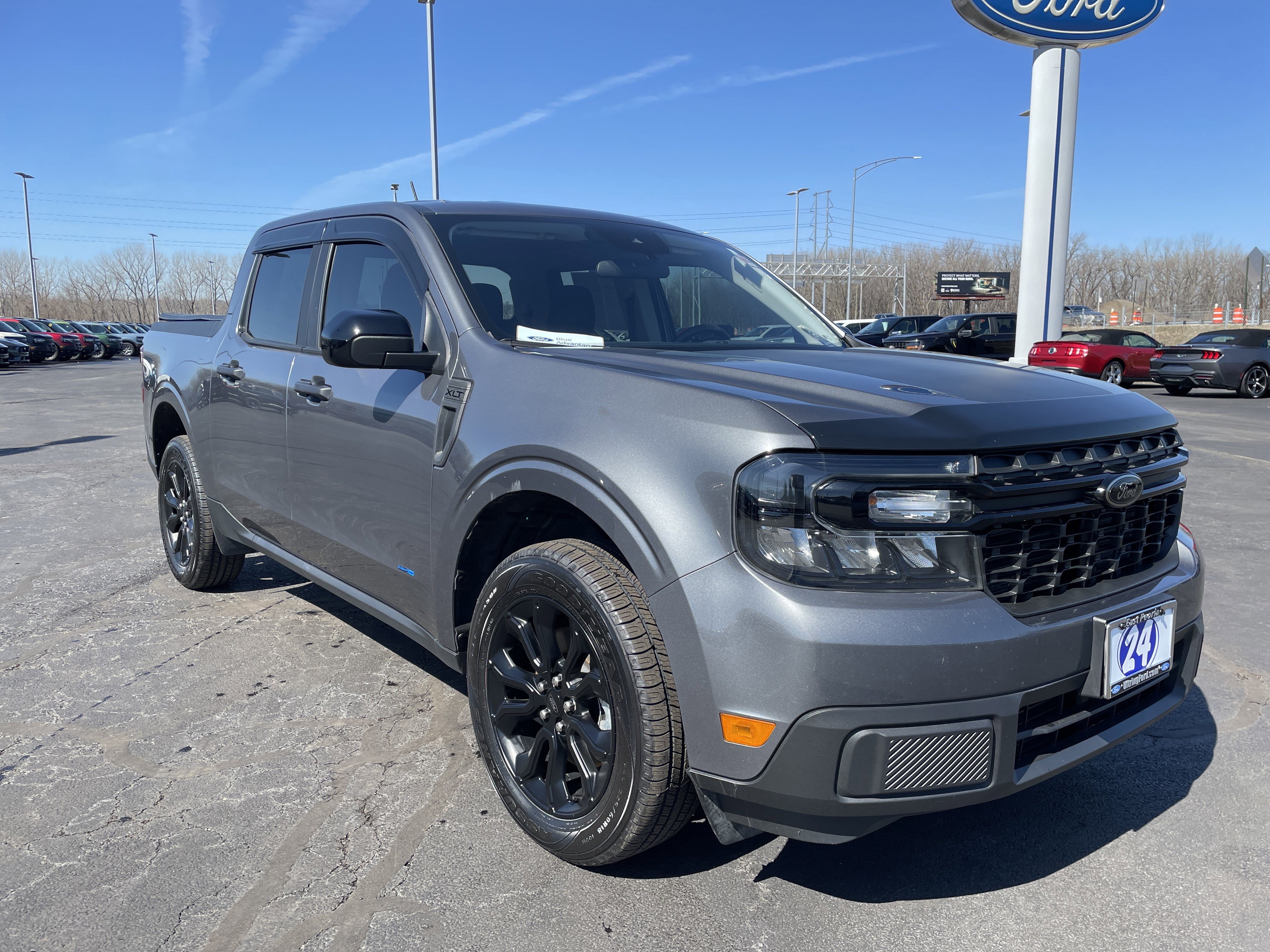 Certified 2024 Ford Maverick XLT w/ XLT Luxury Package image 7
