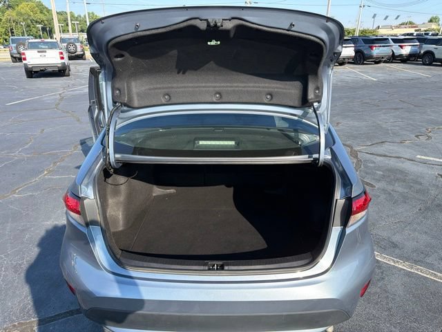 Used 2022 Toyota Corolla LE FWD image 11