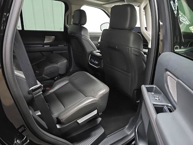 Certified 2025 Ford Expedition Active AWD/4WD image 22