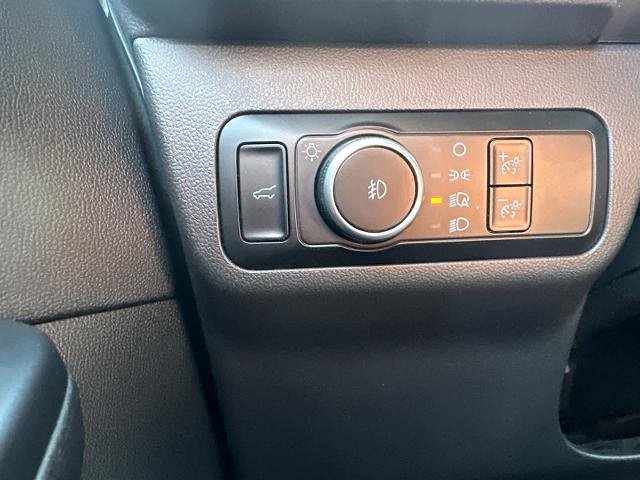 Certified 2025 Ford Escape Platinum AWD/4WD image 25